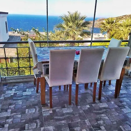 アパート Flat In Yalikavak With Sea View And Shared Pool グンドーガン